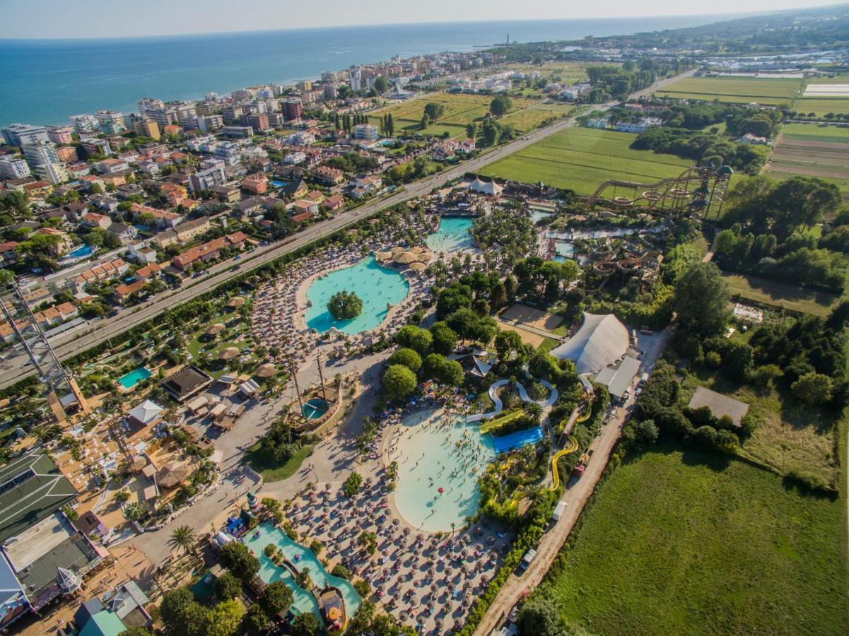 Апартаменти Semiramis Лідо-ді-Єзоло Екстер'єр фото